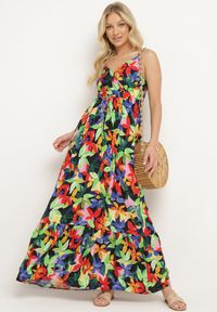 Born2be - Czarno-Zielona Wiskozowa Sukienka na Ramiączkach z Kopertowym Dekoltem i Gumką w Talii z Tiamalen. Okazja: na imprezę, na co dzień. Typ kołnierza: dekolt kopertowy. Kolor: czarny. Materiał: wiskoza. Długość rękawa: na ramiączkach. Wzór: aplikacja. Typ sukienki: kopertowe. Styl: elegancki, casual, klasyczny, wizytowy #3