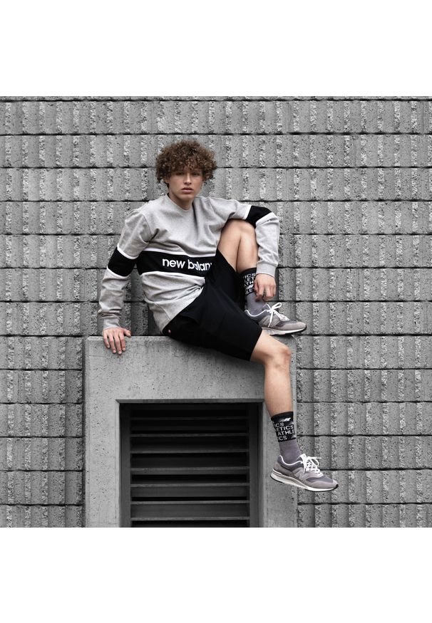 Buty unisex New Balance CM997HCA - szare. Okazja: na co dzień. Kolor: szary. Materiał: materiał, syntetyk, skóra, zamsz. Sezon: lato