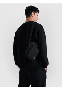 4f - 4F Saszetka - czarna Uniwersalny. Kolor: czarny. Materiał: materiał, syntetyk, tkanina, dzianina. Wzór: gładki #1