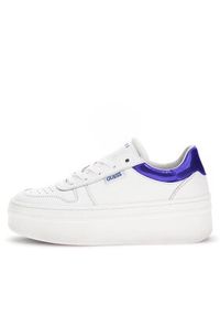 Guess Sneakersy Lifet FL7LIF LEA12 Biały. Kolor: biały. Materiał: skóra