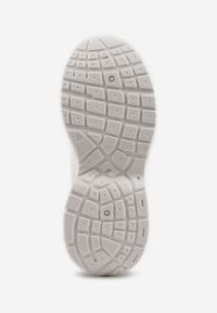 Renee - Białe Sneakersy Vices na Platformie Ozdobione Tłoczeniem Natiselle. Okazja: na co dzień. Kolor: biały. Materiał: jeans. Wzór: aplikacja. Obcas: na platformie #4