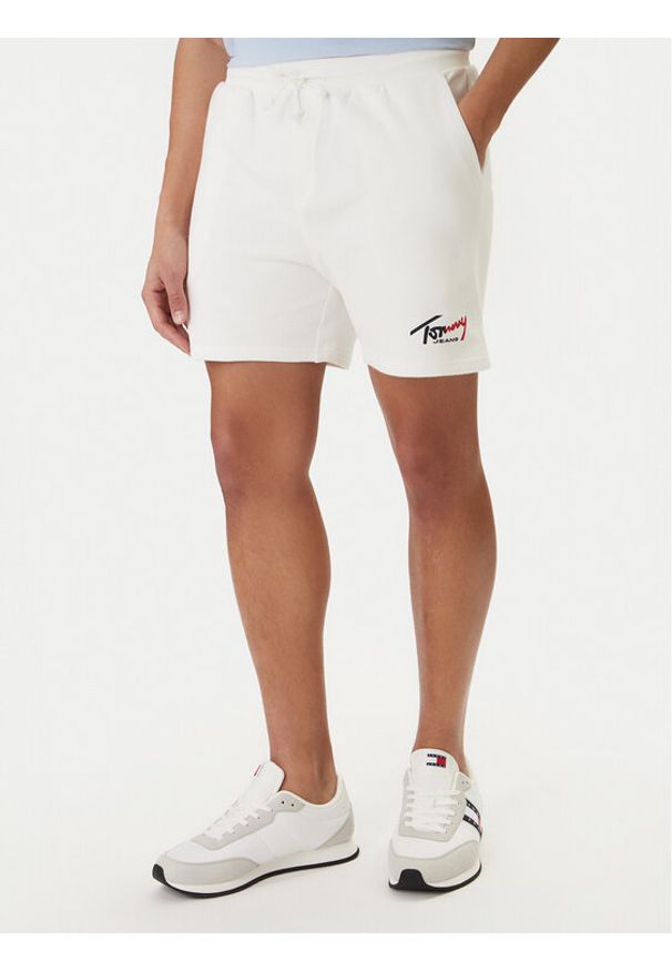 Tommy Jeans Szorty sportowe Signature DM0DM23017 Biały Regular Fit. Kolor: biały. Materiał: bawełna. Styl: sportowy