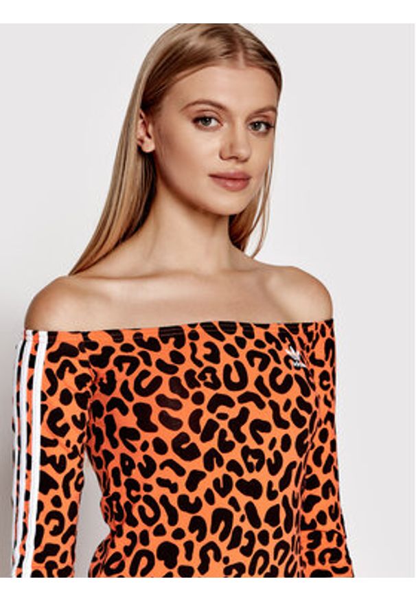 Adidas - adidas Sukienka codzienna RICH MNISI HC4466 Pomarańczowy Slim Fit. Okazja: na co dzień. Kolor: pomarańczowy. Materiał: bawełna. Typ sukienki: proste. Styl: casual