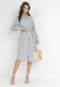 Born2be - Niebieska Koszulowa Sukienka z Bawełny w Paski Ditya. Kolor: niebieski. Materiał: bawełna. Wzór: paski. Typ sukienki: koszulowe #1