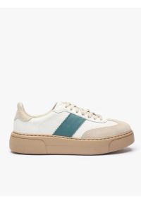 Ryłko - Sneakersy z zielonym akcentem. Nosek buta: okrągły. Zapięcie: pasek. Kolor: beżowy. Materiał: skóra. Szerokość cholewki: normalna. Styl: elegancki, street, sportowy #1