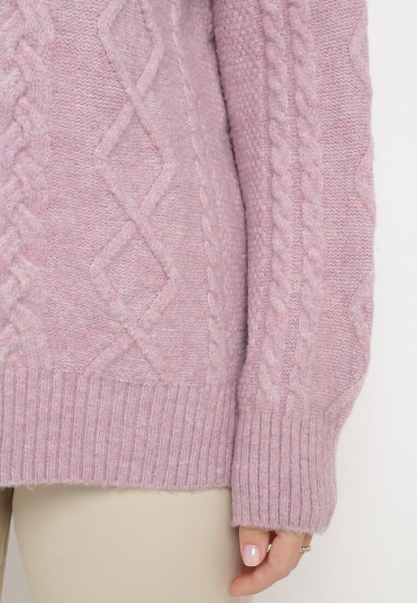 Born2be - Fioletowy Luźny Golf w Warkoczykowy Splot Gordamia. Typ kołnierza: golf. Kolor: fioletowy. Wzór: ze splotem. Styl: klasyczny