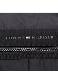 TOMMY HILFIGER - Tommy Hilfiger Torba Th Horizon Duffle AM0AM10267 Czarny. Kolor: czarny. Materiał: materiał