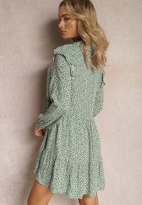 Renee - Zielona Mini Sukienka o Rozkloszowanym Kroju w Kwiaty z Falbankami Limrena. Typ kołnierza: kołnierz z falbankami. Kolor: zielony. Wzór: kwiaty. Sezon: lato. Długość: mini #3