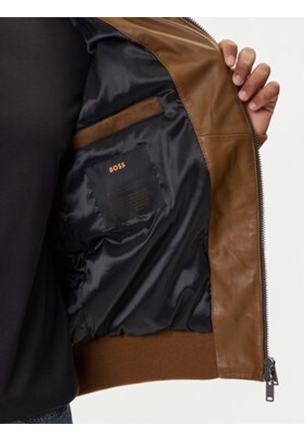 BOSS Kurtka skórzana Jonier 50547567 Beżowy Relaxed Fit. Kolor: beżowy. Materiał: skóra