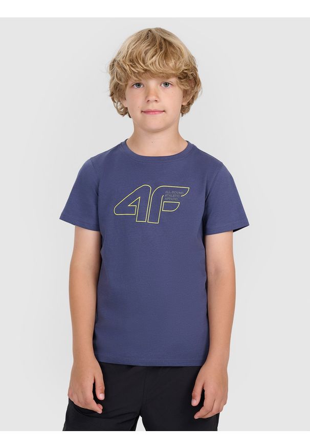 4f - 4F T-shirt regular z nadrukiem chłopięcy - granatowy 158 (12-13 lat). Okazja: na co dzień. Kolor: niebieski. Materiał: jersey, bawełna, materiał. Długość rękawa: krótki rękaw. Długość: krótkie. Wzór: nadruk. Sezon: lato. Styl: sportowy, klasyczny, casual