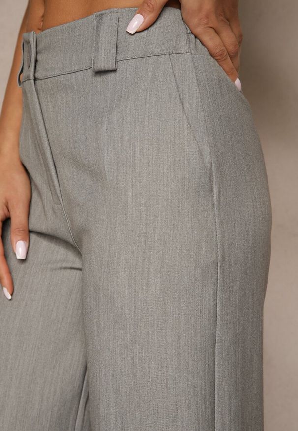 Renee - Szare Szerokie Spodnie z Wiskozą High Waist o Garniturowym Kroju Nioratta. Okazja: do pracy, na spotkanie biznesowe, na co dzień. Stan: podwyższony. Kolor: szary. Materiał: wiskoza. Styl: casual, biznesowy