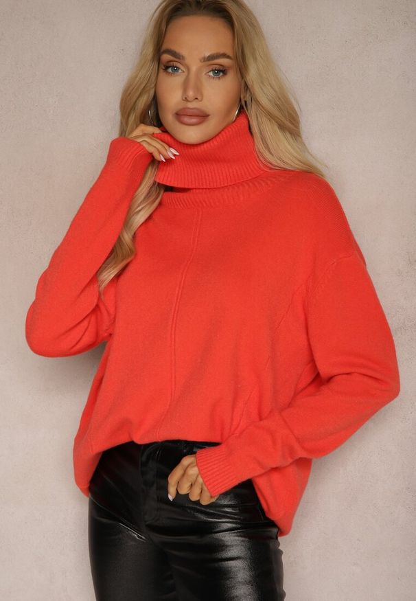 Renee - Pomarańczowy Golf o Fasonie Klasycznego Swetra z Domieszką Kaszmiru Rorilaine. Okazja: na co dzień. Typ kołnierza: golf. Kolor: pomarańczowy. Materiał: kaszmir. Długość rękawa: długi rękaw. Długość: długie. Wzór: aplikacja. Styl: klasyczny