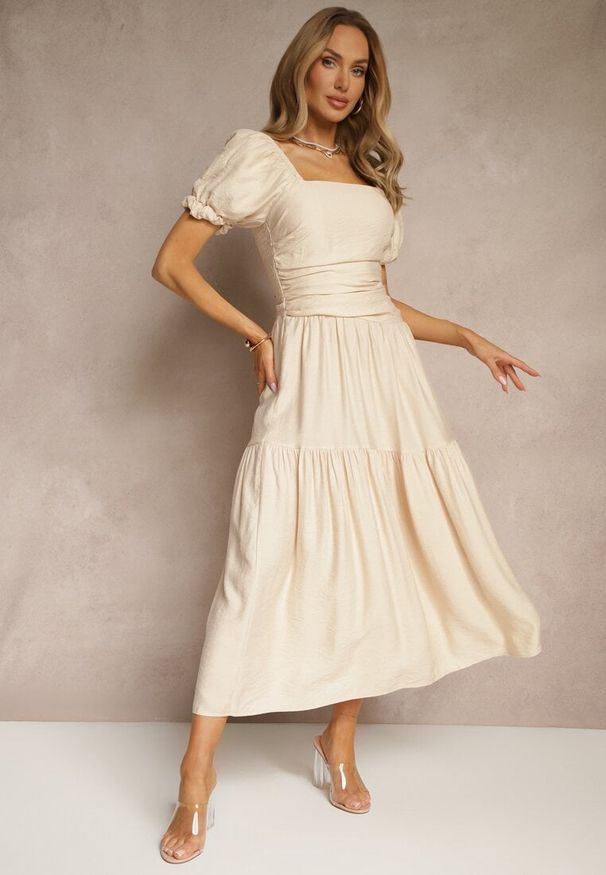 Renee - Beżowa Sukienka Wiskozowa Drapowana z Rozkloszowanym Dołem Naprine. Okazja: na co dzień. Kolor: beżowy. Materiał: wiskoza. Typ sukienki: rozkloszowane. Styl: elegancki, casual
