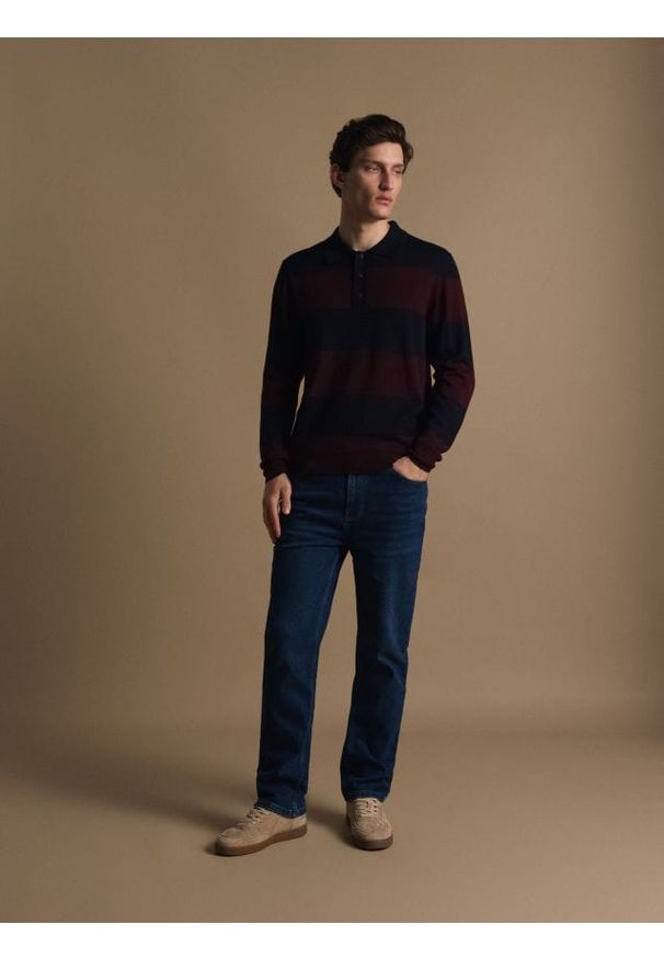 Reserved - Sweter polo z wełny merino - granatowy. Typ kołnierza: polo. Kolor: niebieski. Materiał: wełna