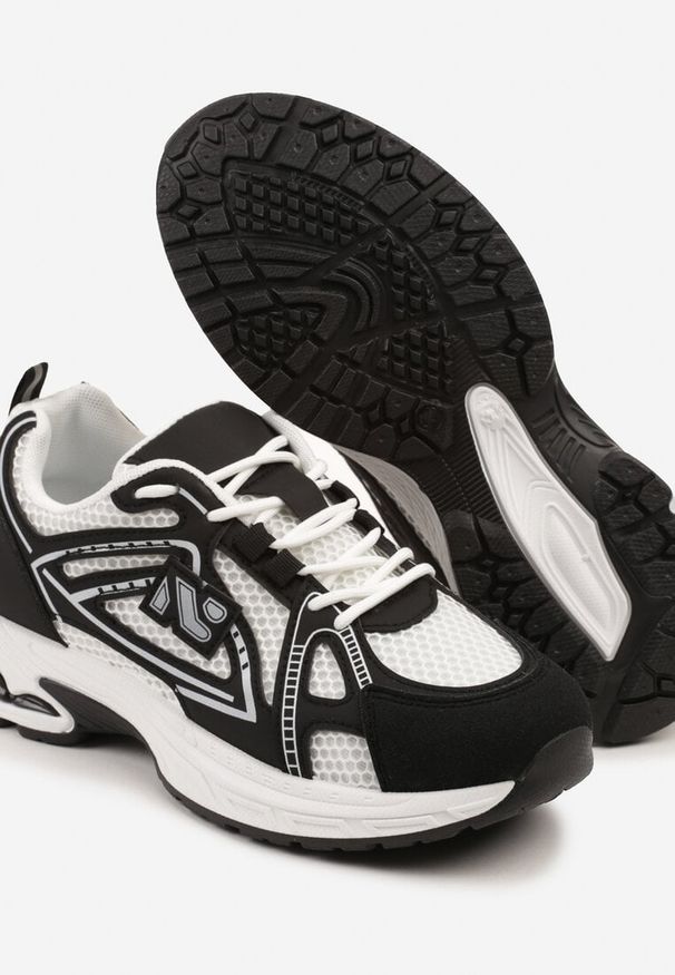 Born2be - Czarne Sneakersy z Geometrycznym Wzorem Froloti. Okazja: na co dzień. Zapięcie: sznurówki. Kolor: czarny. Materiał: jeans. Wzór: geometria