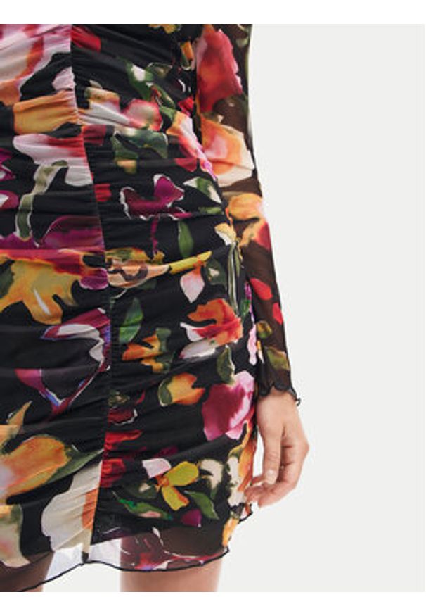 Desigual Sukienka codzienna Manila 24WWVK47 Czarny Slim Fit. Okazja: na co dzień. Kolor: czarny. Materiał: syntetyk. Typ sukienki: proste. Styl: casual