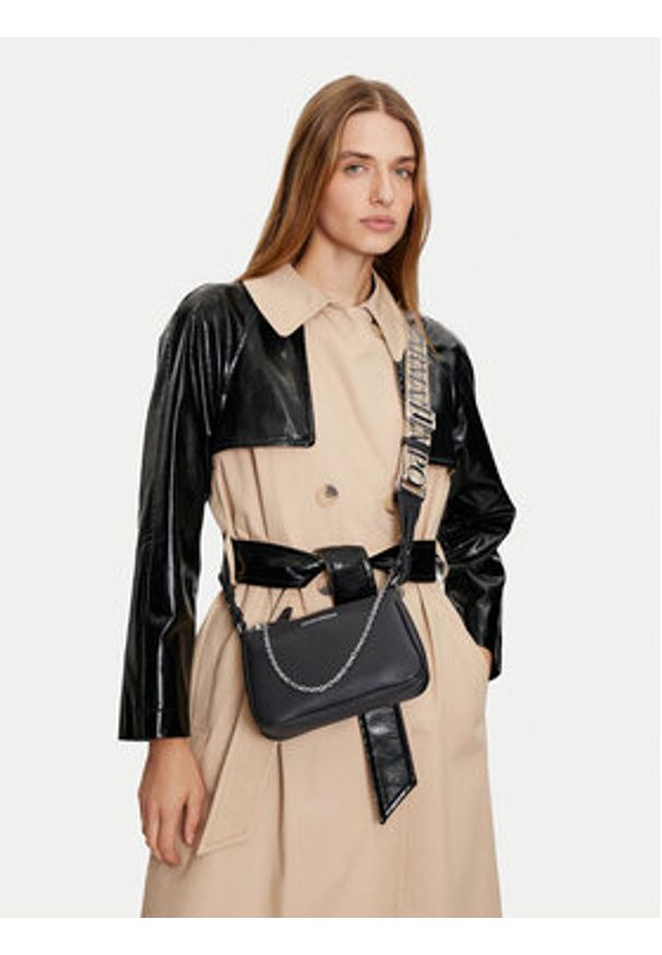 Emporio Armani Torebka EW000540 AF12103 MC056 Czarny. Kolor: czarny. Materiał: skórzane