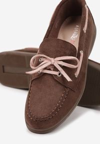 Born2be - Brązowe Mokasyny z Ozdobnym Sznurowaniem Ivandelie. Kolor: brązowy. Styl: elegancki