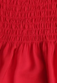 Born2be - Czerwona Sukienka na Ramiączkach z Marszczonym Dekoltem Krisele. Okazja: na co dzień, na randkę, na spacer. Kolor: czerwony. Materiał: bawełna, materiał. Długość rękawa: na ramiączkach. Sezon: lato. Typ sukienki: proste. Styl: casual #8