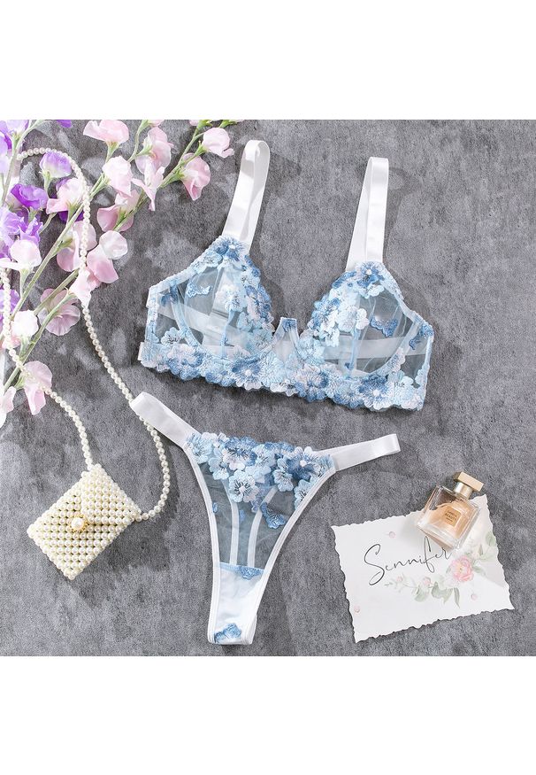 Intica - Bielizna damska haftowana elegancka na specjalne okazje Tarah. Kolor: niebieski. Materiał: materiał. Wzór: haft