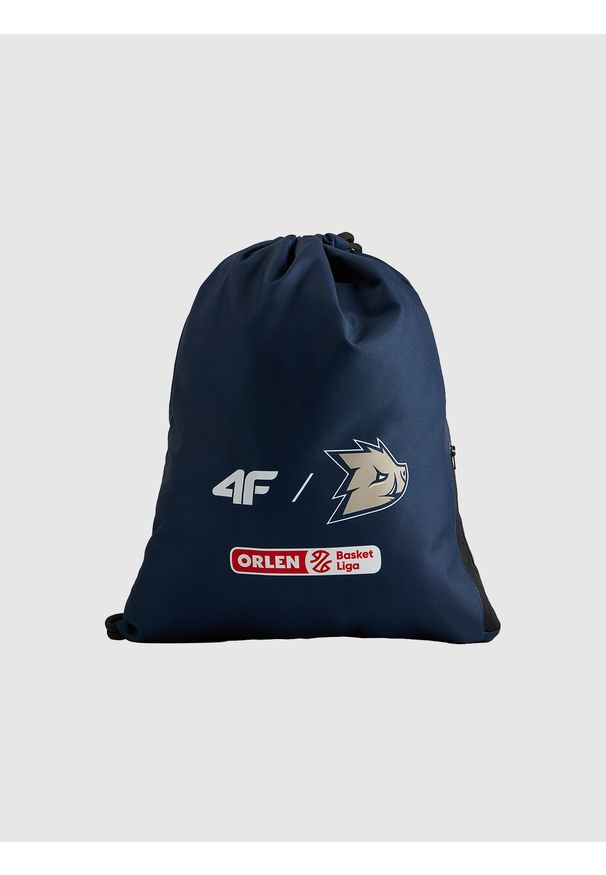 4f - 4F Plecak-worek 4F x Dziki Warszawa 2025/26 - granatowy Uniwersalny. Kolor: niebieski. Wzór: nadruk. Styl: casual, sportowy
