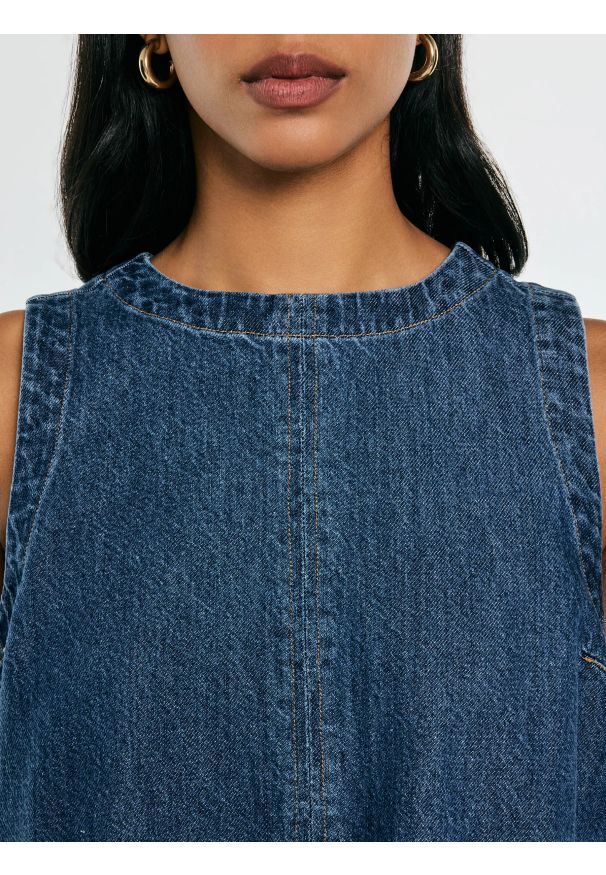 Big-Star - Bluzka damska jeansowa na ramiączkach niebieska Millana 387. Kolor: niebieski. Materiał: jeans. Długość rękawa: na ramiączkach. Styl: klasyczny