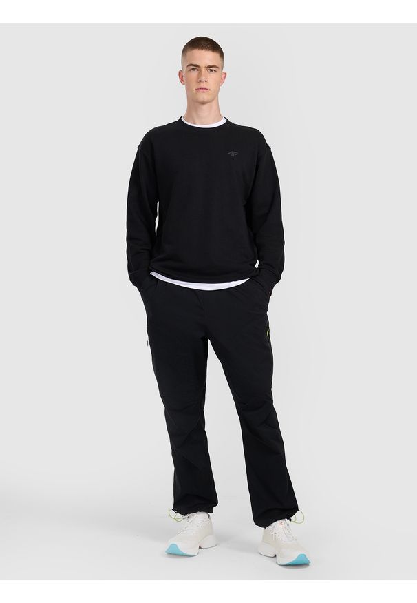4f - 4F Bluza dresowa nierozpinana bez kaptura męska - czarna XXL. Okazja: na co dzień. Typ kołnierza: bez kaptura. Kolor: czarny. Materiał: dresówka. Styl: casual