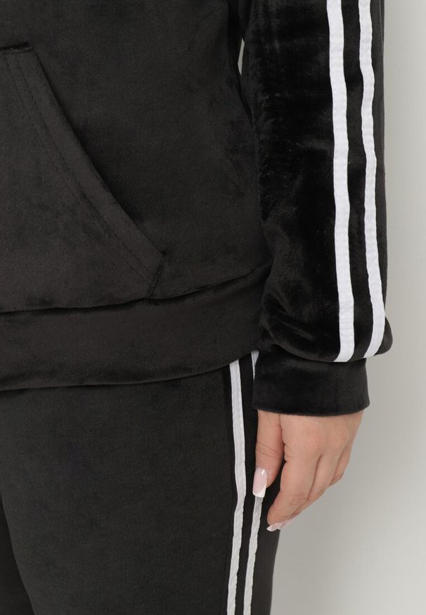 Born2be - Czarny Komplet Dresowy Rozpinana Bluza z Paskami i Spodnie Dorwia. Kolor: czarny. Materiał: dresówka. Wzór: aplikacja