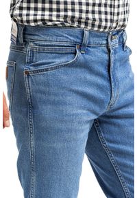 Wrangler - WRANGLER GREENSBORO MĘSKIE SPODNIE JEANSOWE LIGHTHOUSE W15QHNR20 #7