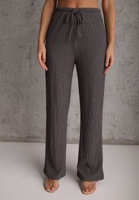 Renee - Szary Komplet z Teksturowanej Tkaniny Kamizelka i Spodnie z Gumką w Pasie Tharin. Kolor: szary. Materiał: tkanina #2