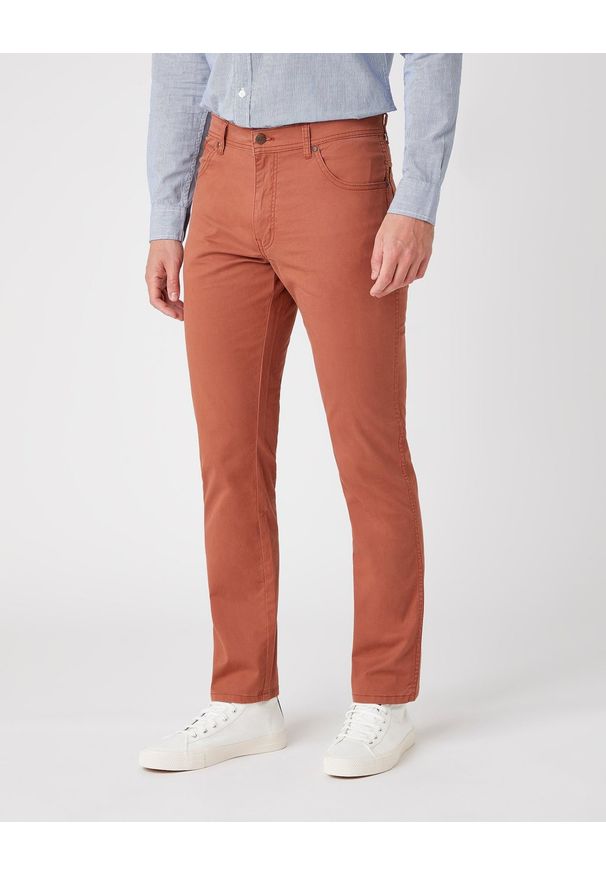 Wrangler - SPODNIE MĘSKIE WRANGLER TEXAS SLIM GINGER W12SWAA15