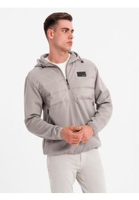 Ombre Clothing - Męska lekka kurtka z łączonych materiałów z kapturem i ozdobnym pikowaniem – popielata V3. Okazja: na co dzień. Typ kołnierza: kaptur. Kolor: szary. Materiał: materiał. Wzór: aplikacja. Styl: casual #5