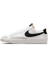 Buty do chodzenia damskie Nike Blazer Low 77. Zapięcie: sznurówki. Kolor: biały. Materiał: tkanina, materiał, syntetyk. Szerokość cholewki: normalna. Sport: turystyka piesza
