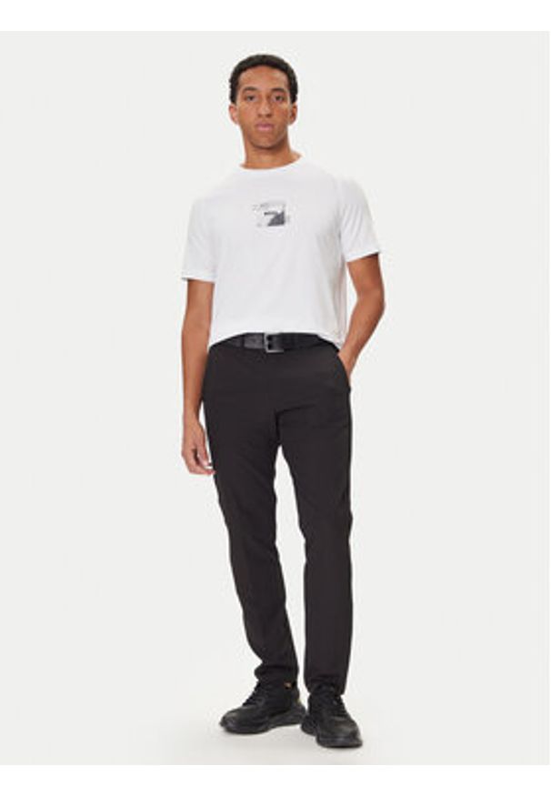 BOSS T-Shirt Stripe Zone 50548093 Biały Relaxed Fit. Kolor: biały. Materiał: bawełna