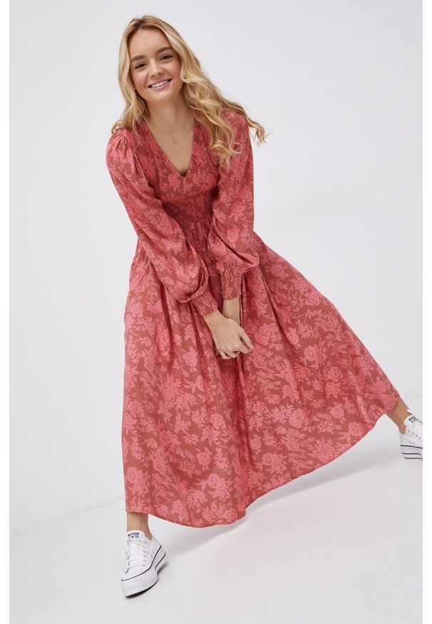 Y.A.S - Sukienka. Kolor: różowy. Materiał: tkanina, materiał, wiskoza. Typ sukienki: rozkloszowane