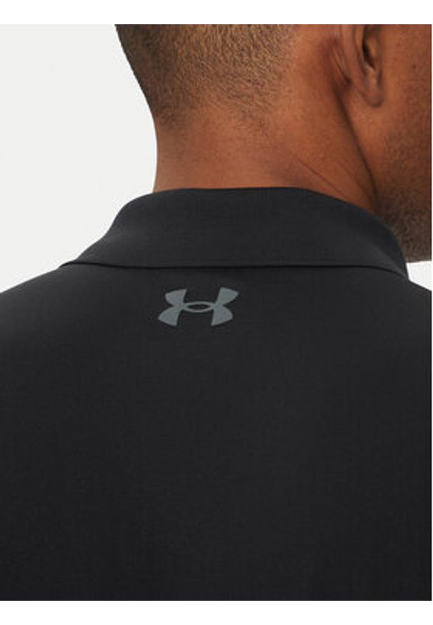 Under Armour Polo Matchplay 1377374 Czarny Loose Fit. Typ kołnierza: polo. Kolor: czarny. Materiał: syntetyk