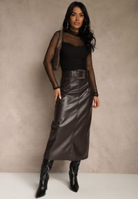 Renee - Brązowa Ołówkowa Spódnica z Imitacji Skóry z Paskiem z Wyrazistą Klamrą Rewedana. Kolor: brązowy. Materiał: skóra. Długość: krótkie. Styl: elegancki #2