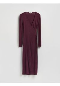 Reserved - Prążkowana sukienka z wiązaniem - mahoniowy. Kolor: brązowy. Materiał: prążkowany #1