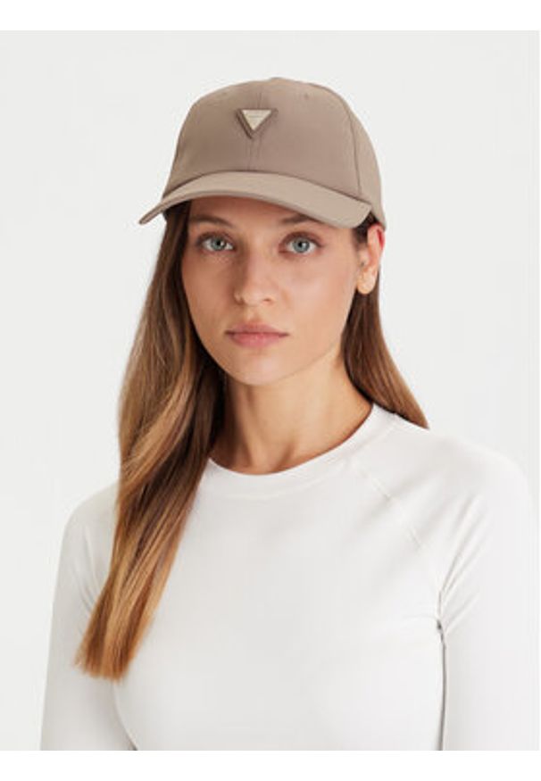 Guess Czapka z daszkiem V4YZ01 WG982 Beżowy. Kolor: beżowy. Materiał: poliamid, nylon