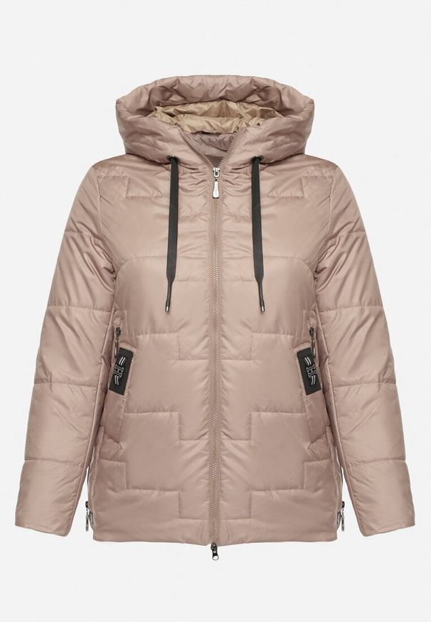Born2be - Ciemnobeżowa Pikowana Kurtka z Kapturem i Ozdobnymi Suwakami Tulirisa. Okazja: na co dzień. Typ kołnierza: kaptur. Kolekcja: plus size. Kolor: beżowy. Materiał: jeans. Styl: casual, sportowy