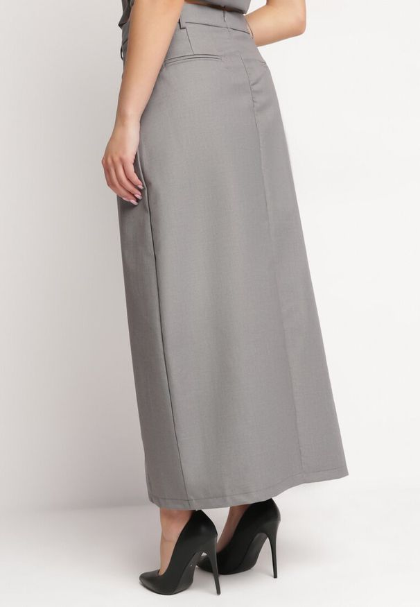 Born2be - Ciemnoszara Kopertowa Spódnica Maxi Asymetryczna z Rozcięciem Arilore. Kolor: szary. Styl: elegancki