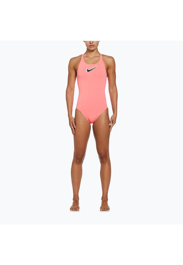 Strój pływacki jednoczęściowy damski Nike Hydrastrong 3D Swoosh Fastback. Kolor: różowy