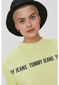 Tommy Jeans - Bluza bawełniana. Typ kołnierza: bez kaptura. Kolor: żółty, zielony, wielokolorowy. Materiał: bawełna. Wzór: nadruk #3