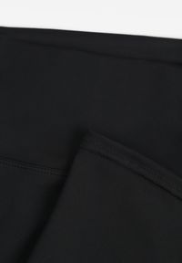 Renee - Czarne Legginsy Flare High Waist Ozdobione z Tyłu Modelującym Marszczeniem Deinoreia. Okazja: na co dzień. Stan: podwyższony. Kolor: czarny. Wzór: aplikacja. Styl: elegancki, casual #7