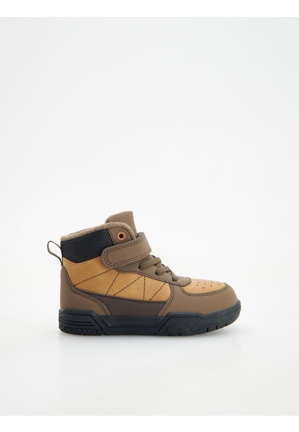 Reserved - Sneakersy z łączonych materiałów - brązowy. Kolor: brązowy. Materiał: materiał. Styl: sportowy