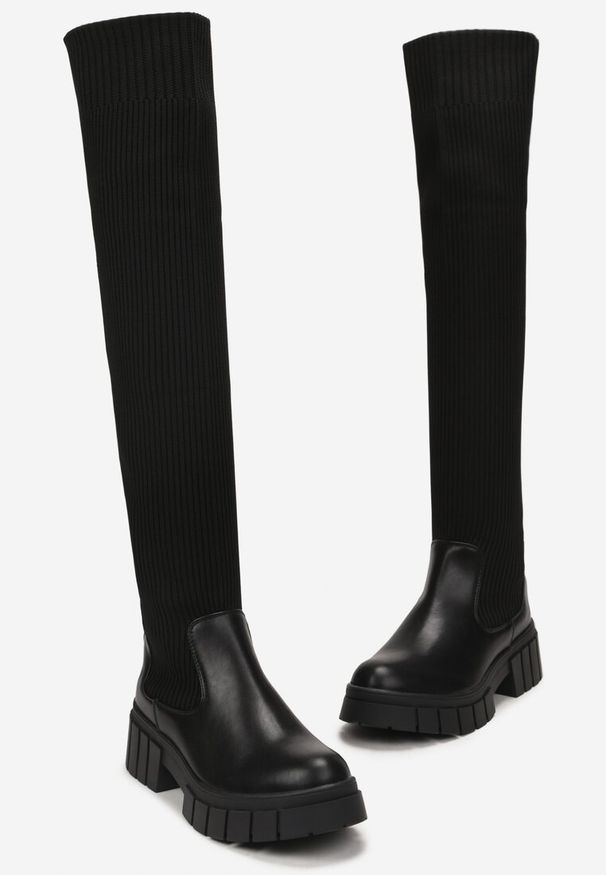 Renee - Czarne Kozaki z Elastyczną Cholewką Brygoros. Wysokość cholewki: przed kolano. Kolor: czarny. Materiał: prążkowany, materiał. Szerokość cholewki: normalna. Wzór: aplikacja