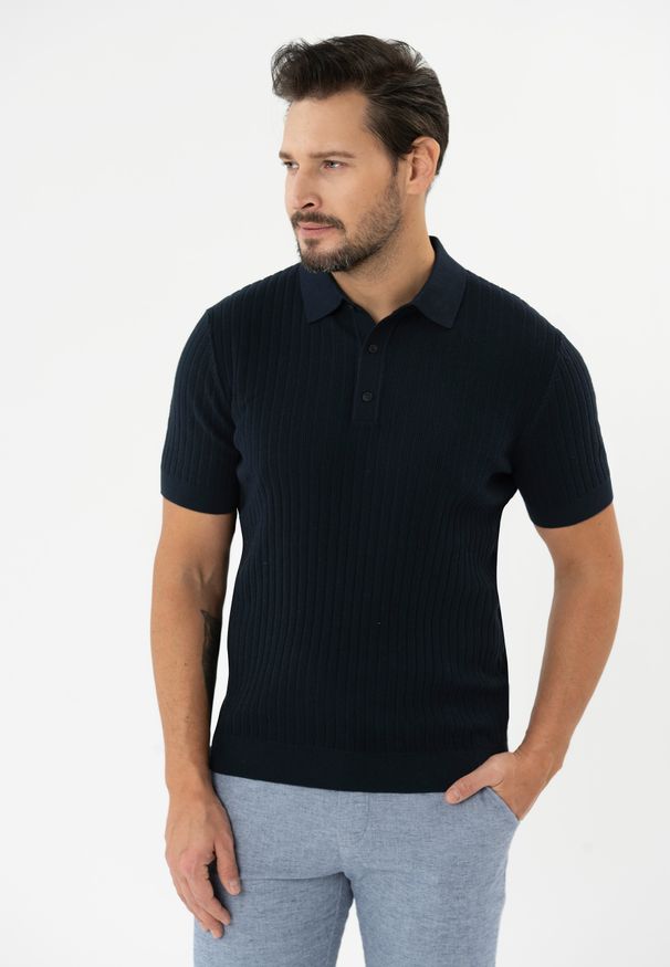 Volcano - Koszulka polo z dzianiny O-DRUMI. Okazja: na co dzień. Typ kołnierza: polo. Materiał: dzianina. Wzór: gładki, prążki, ze splotem. Sezon: lato. Styl: casual, elegancki, klasyczny