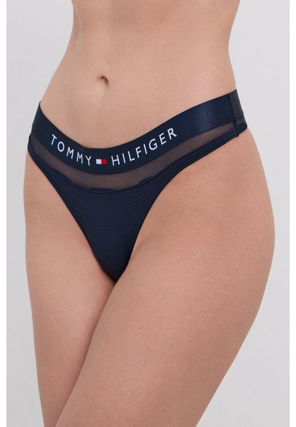 TOMMY HILFIGER - Tommy Hilfiger Stringi kolor granatowy. Kolor: niebieski