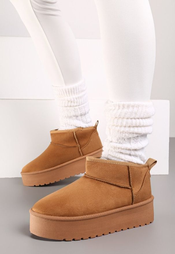 Born2be - Brązowe Ocieplone Śniegowce Wsuwane na Platformie Meralyn. Okazja: na co dzień. Zapięcie: bez zapięcia. Kolor: brązowy. Materiał: jeans, wełna. Obcas: na platformie. Styl: klasyczny, elegancki, casual