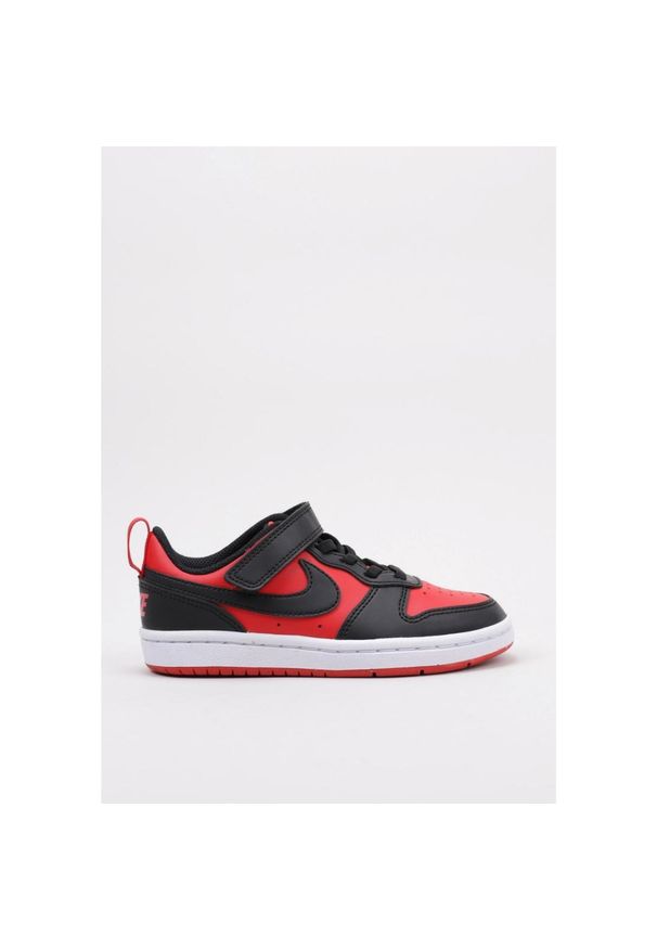 Buty do chodzenia dla dzieci Nike 600 Court Borough Low Recraft. Zapięcie: rzepy. Kolor: czerwony, wielokolorowy. Materiał: guma, materiał, syntetyk. Szerokość cholewki: normalna. Model: Nike Court. Sport: turystyka piesza